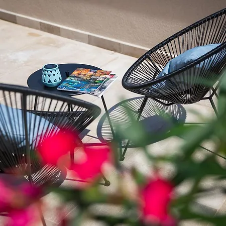 فندق مبيت وإفطار Bova Luxury 4*