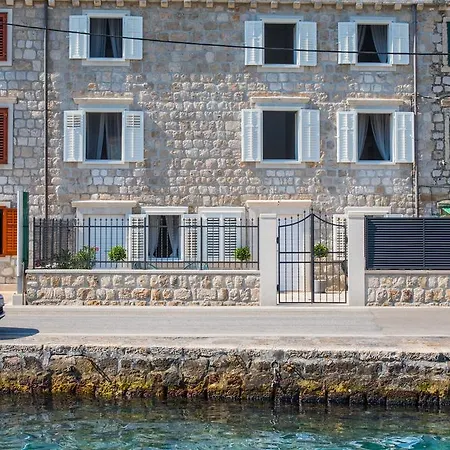 Bova Luxury 4*